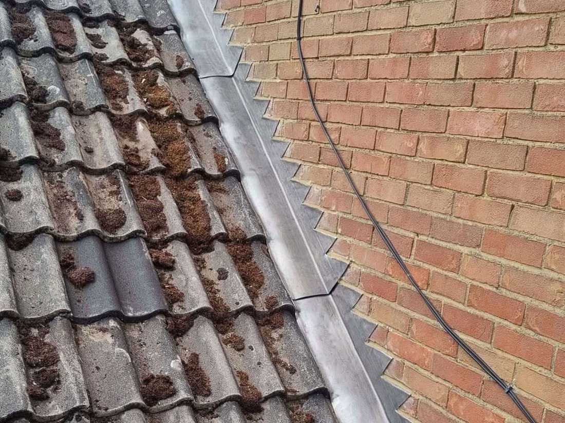 New lead valley and flashings fitted by Shoreside Roofing